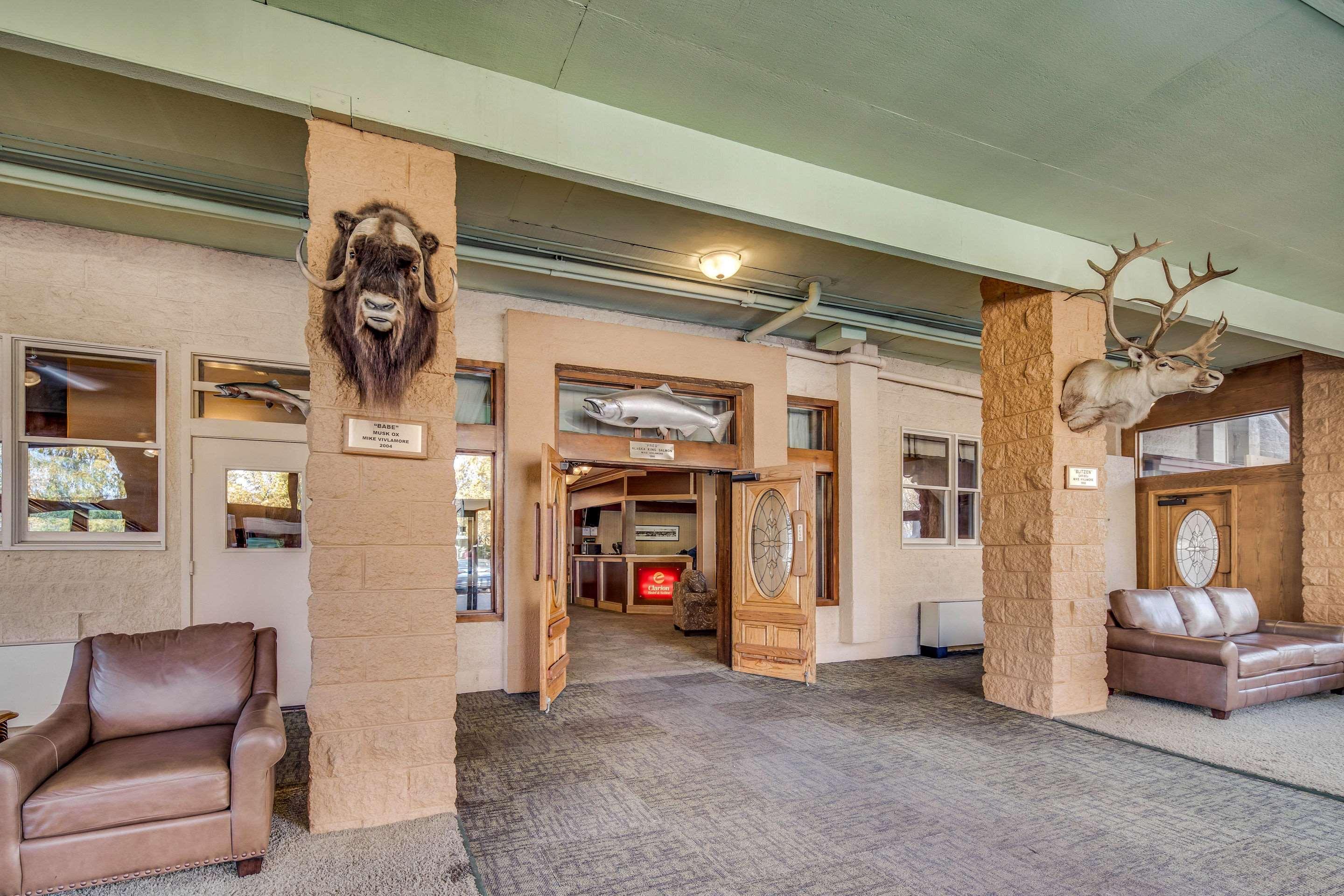 Clarion Hotel & Suites Fairbanks Near Ft Wainwright Экстерьер фото
