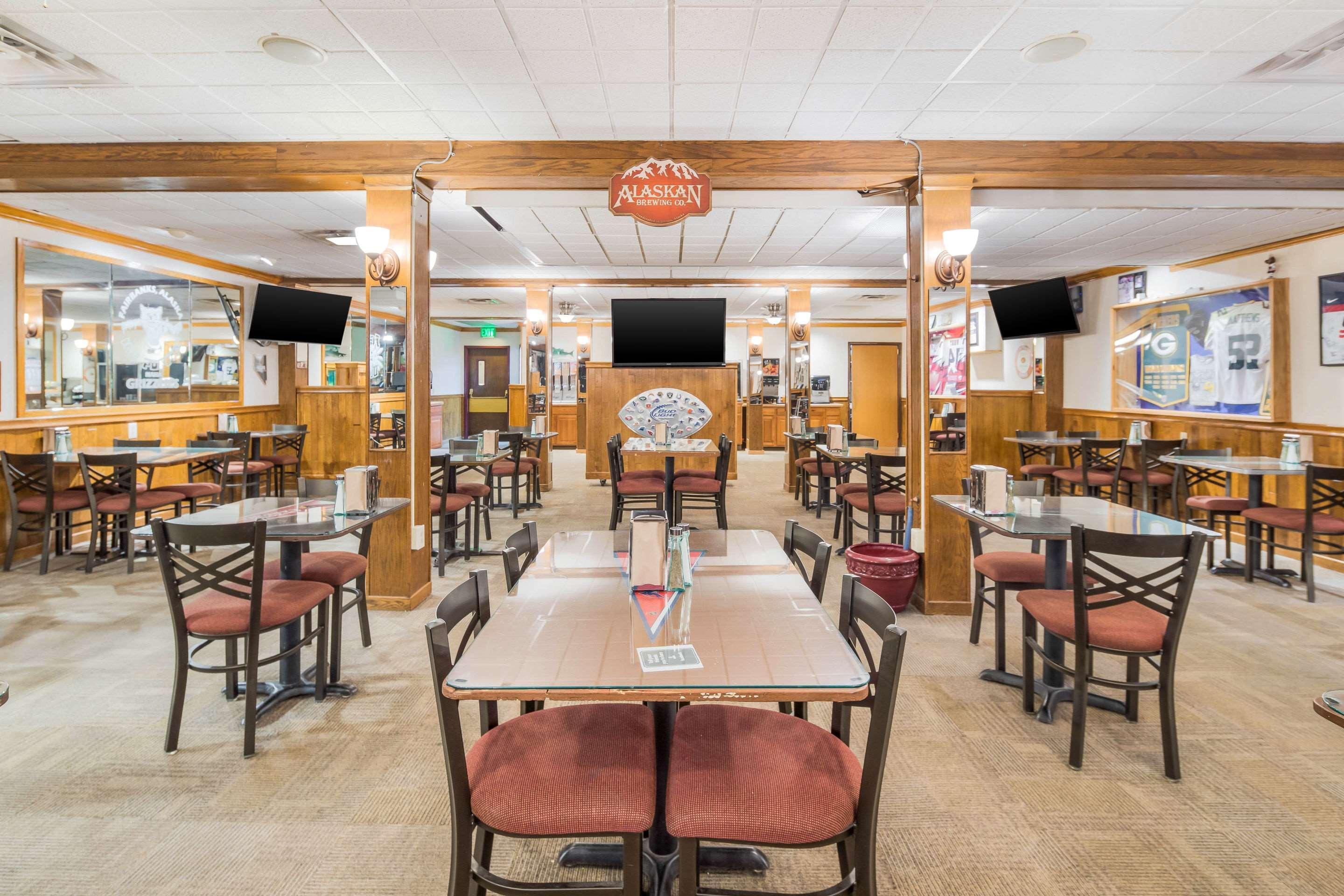Clarion Hotel & Suites Fairbanks Near Ft Wainwright Экстерьер фото