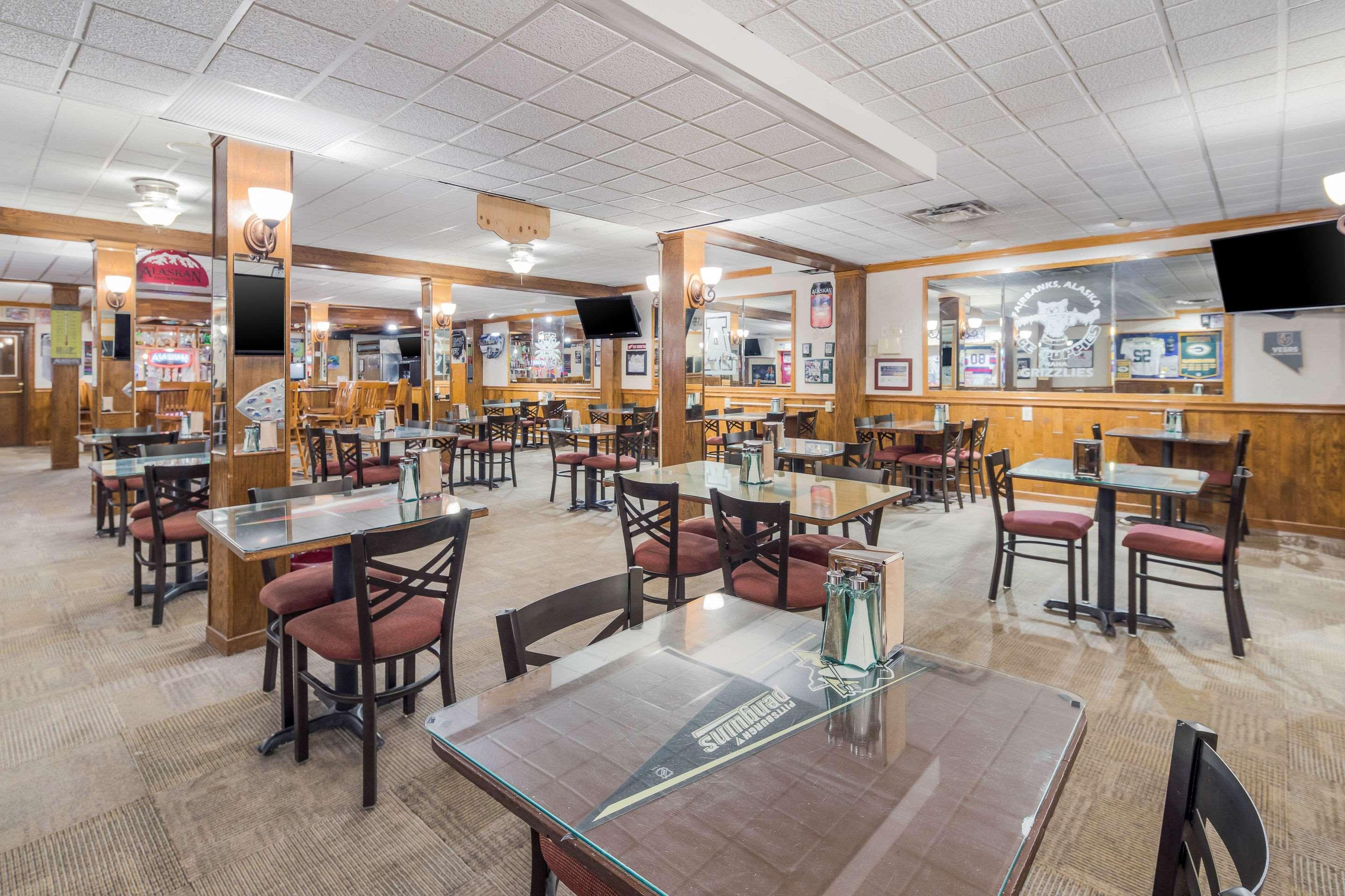 Clarion Hotel & Suites Fairbanks Near Ft Wainwright Экстерьер фото