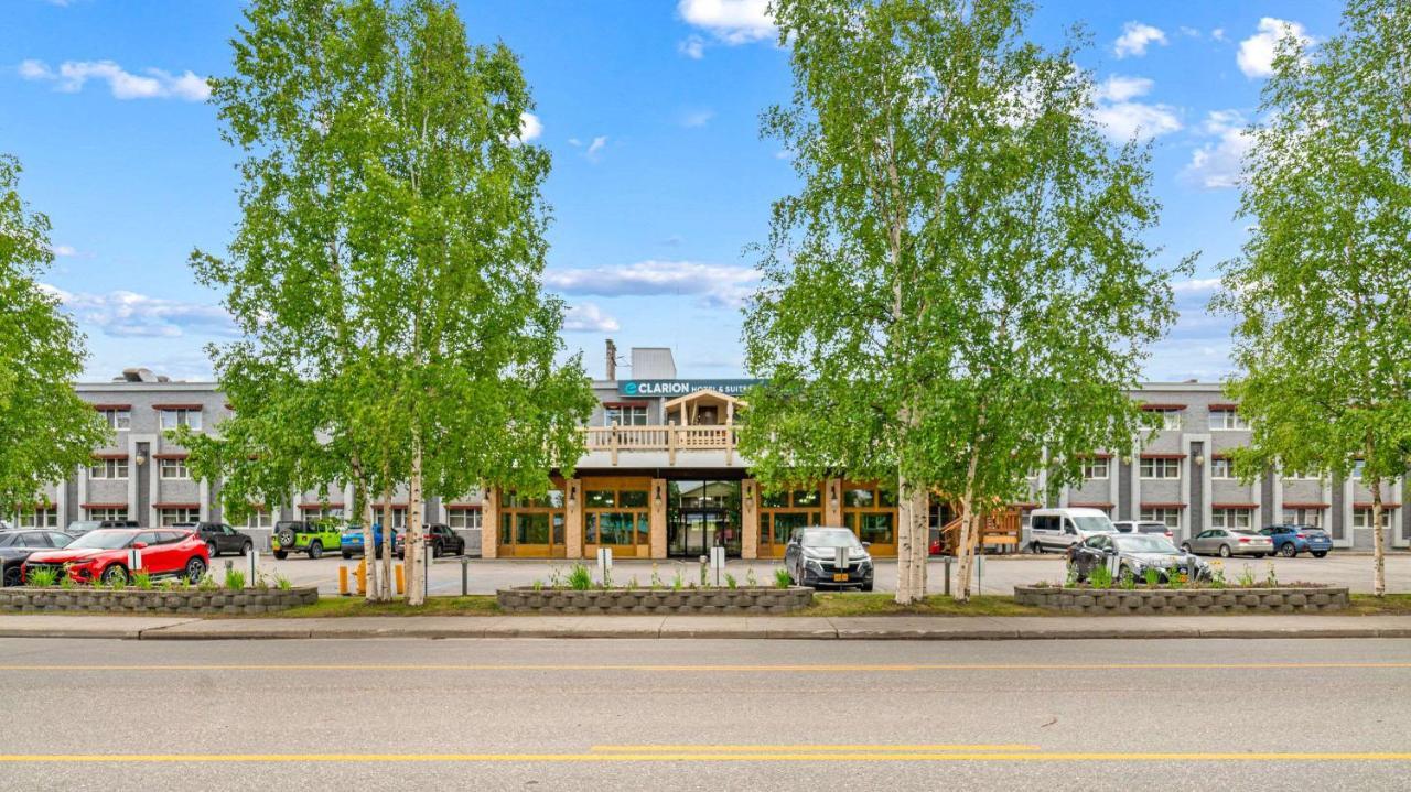 Clarion Hotel & Suites Fairbanks Near Ft Wainwright Экстерьер фото