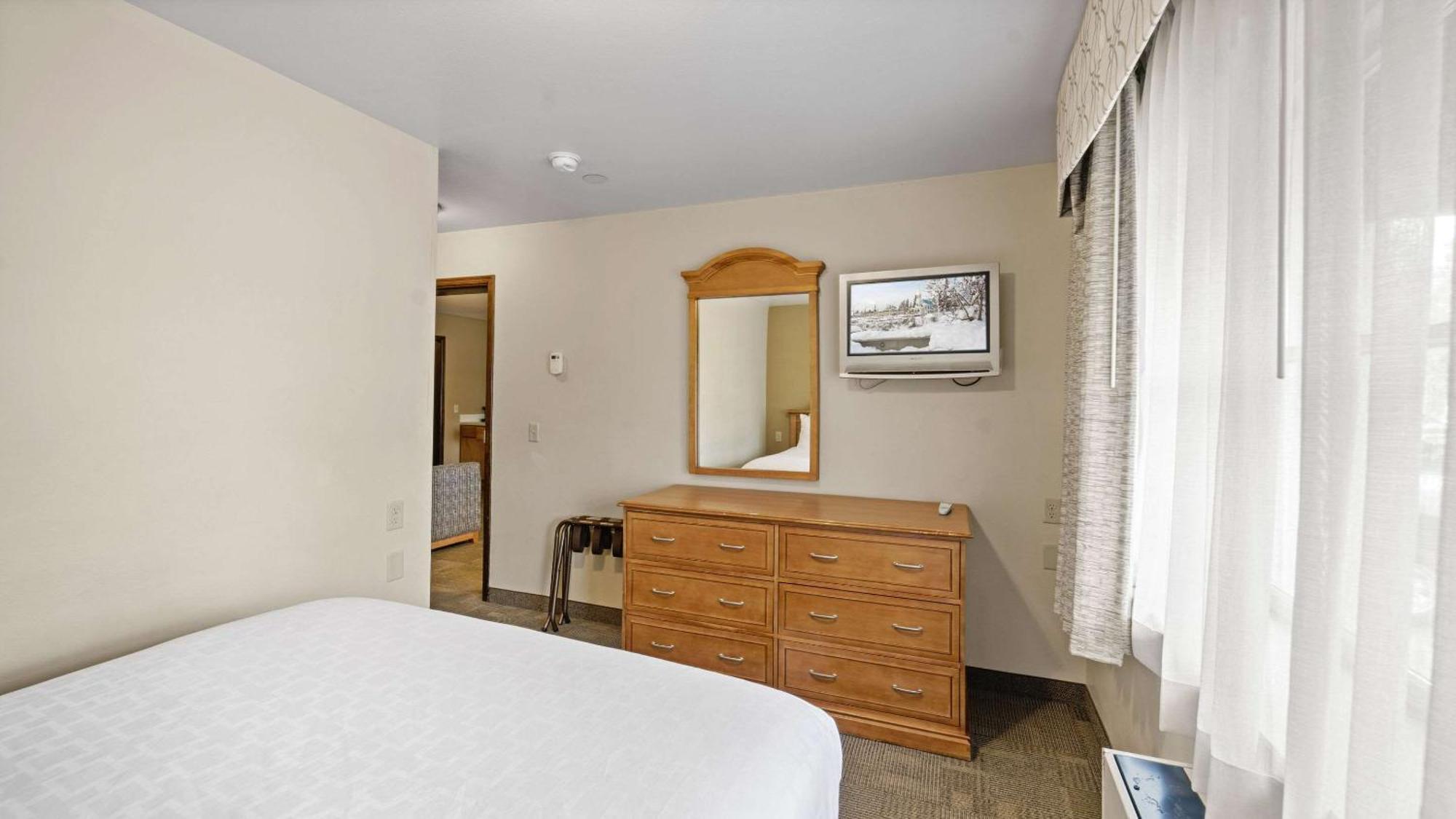 Clarion Hotel & Suites Fairbanks Near Ft Wainwright Экстерьер фото