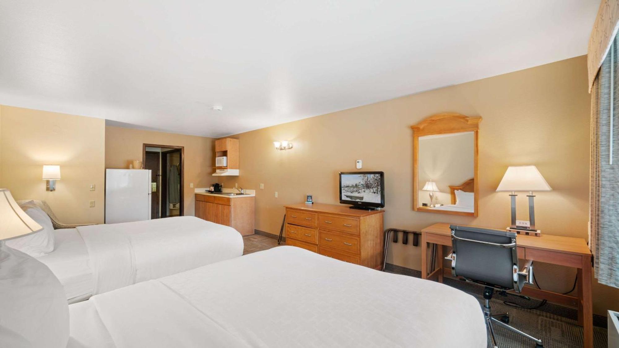 Clarion Hotel & Suites Fairbanks Near Ft Wainwright Экстерьер фото