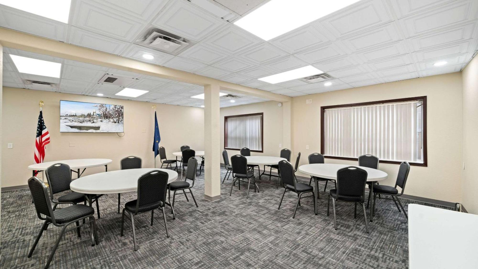 Clarion Hotel & Suites Fairbanks Near Ft Wainwright Экстерьер фото