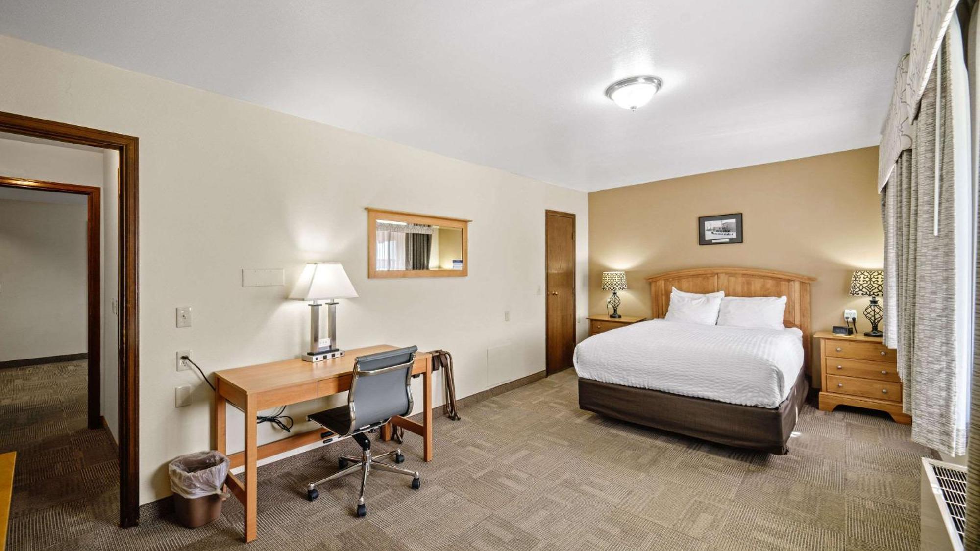Clarion Hotel & Suites Fairbanks Near Ft Wainwright Экстерьер фото