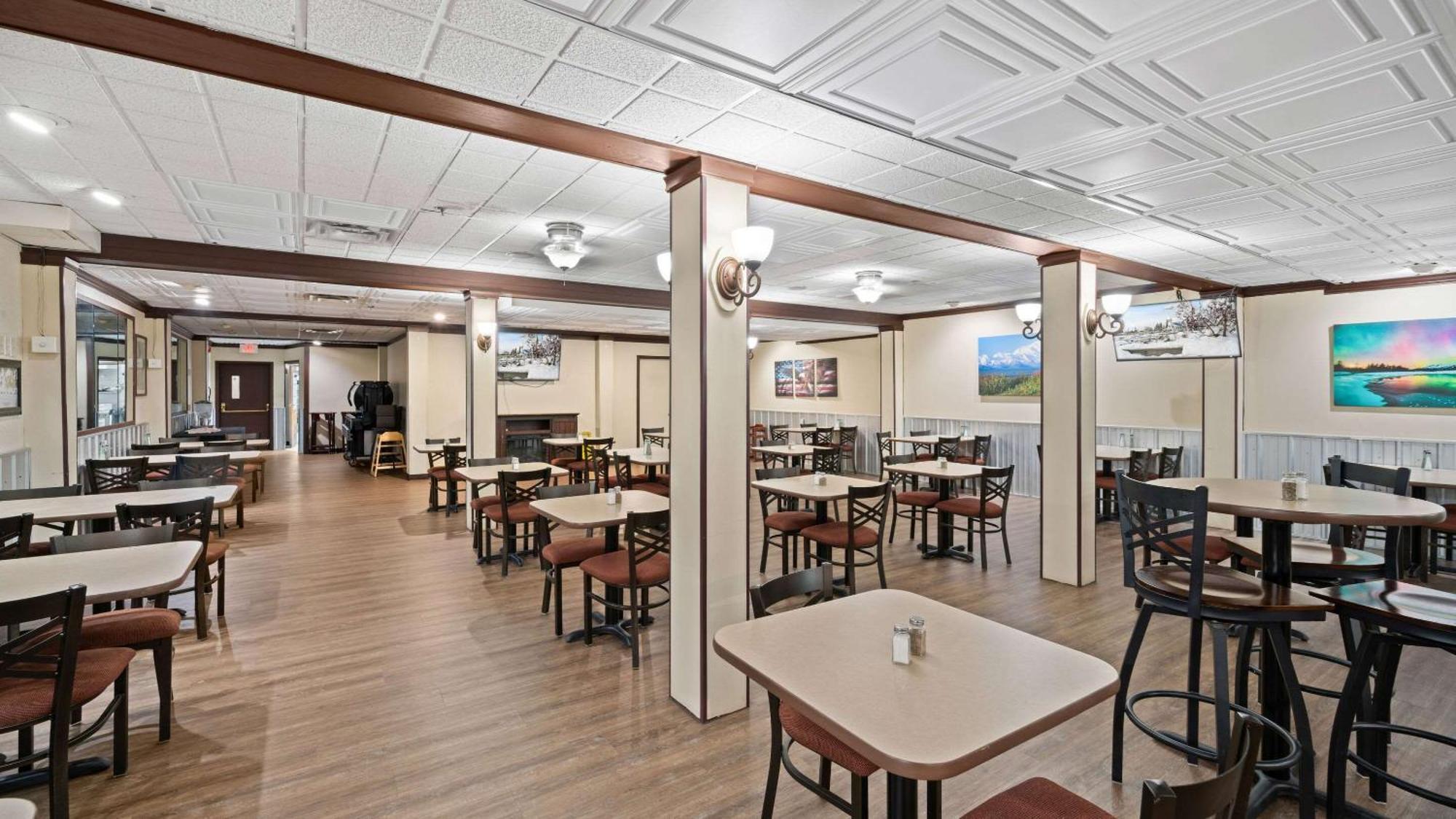 Clarion Hotel & Suites Fairbanks Near Ft Wainwright Экстерьер фото