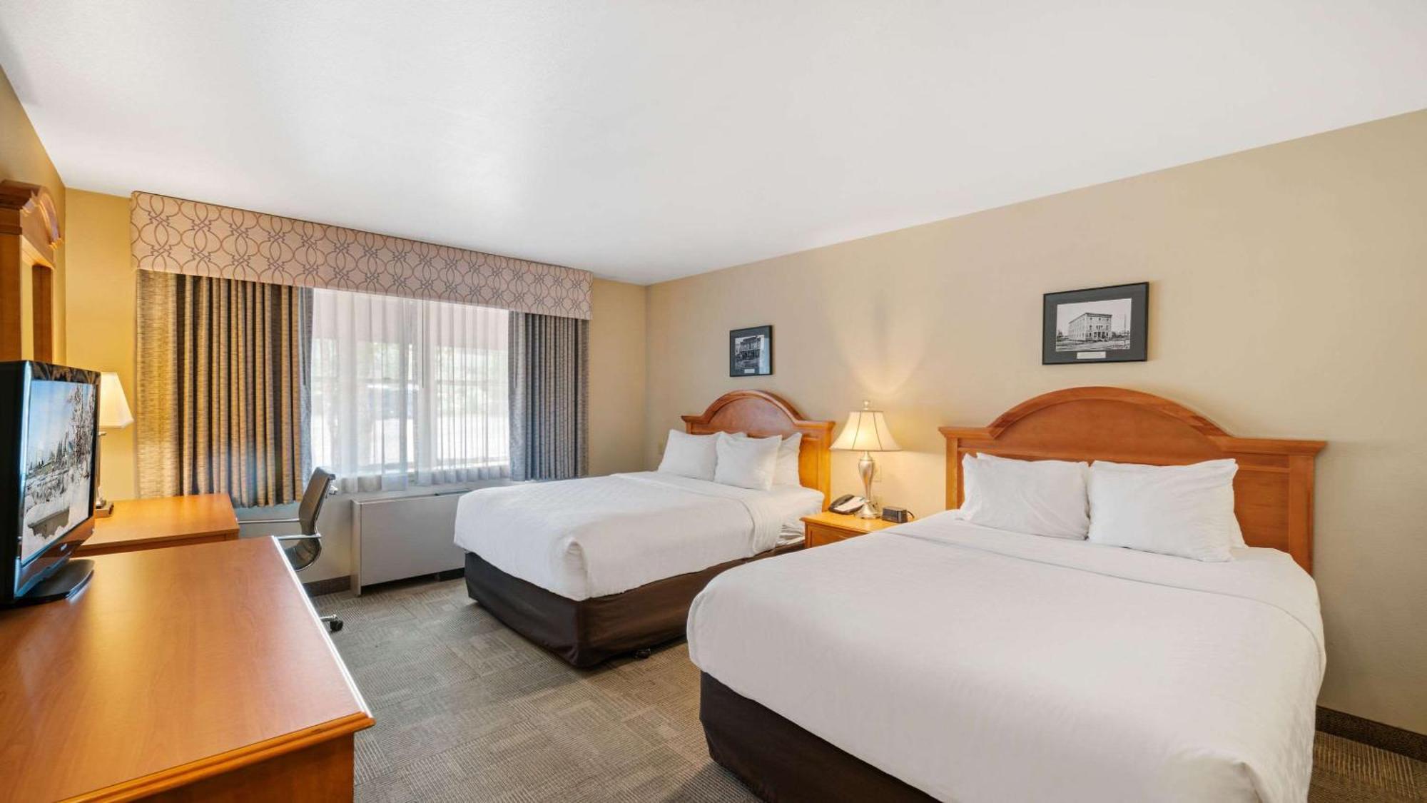 Clarion Hotel & Suites Fairbanks Near Ft Wainwright Экстерьер фото