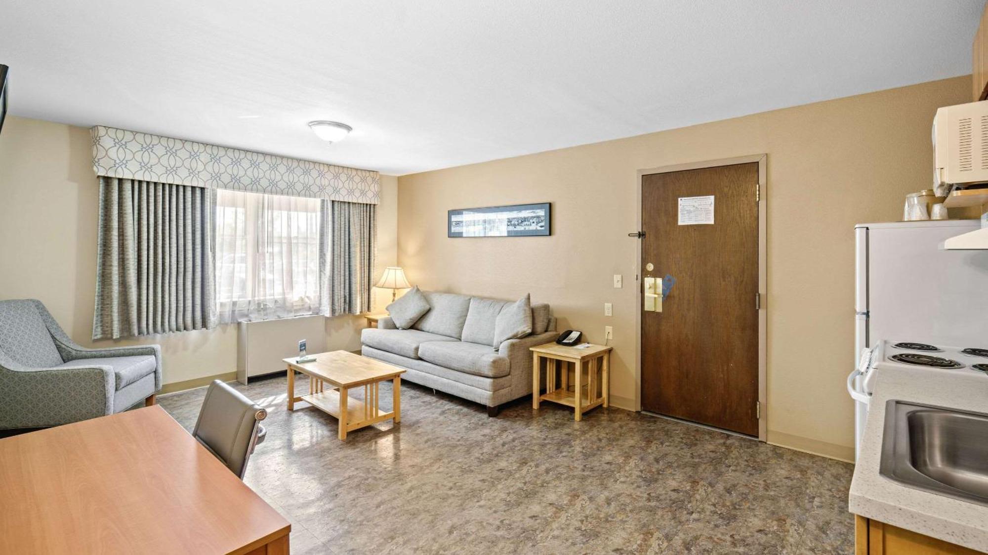 Clarion Hotel & Suites Fairbanks Near Ft Wainwright Экстерьер фото