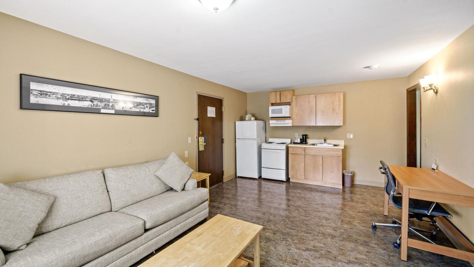 Clarion Hotel & Suites Fairbanks Near Ft Wainwright Экстерьер фото