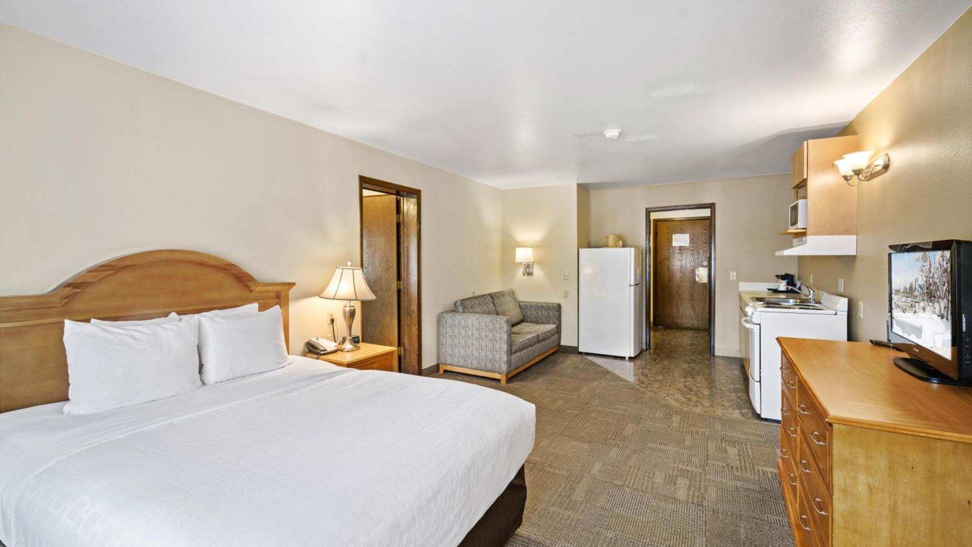 Clarion Hotel & Suites Fairbanks Near Ft Wainwright Экстерьер фото