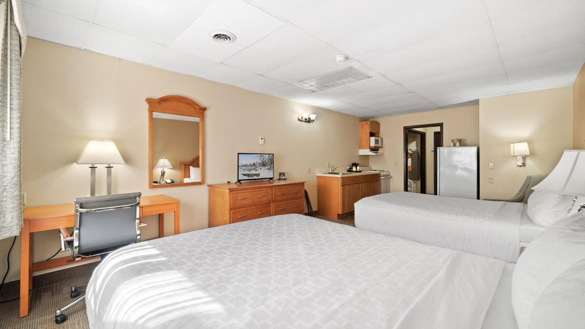 Clarion Hotel & Suites Fairbanks Near Ft Wainwright Экстерьер фото