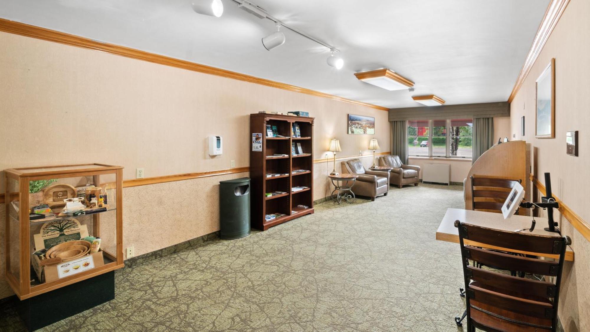 Clarion Hotel & Suites Fairbanks Near Ft Wainwright Экстерьер фото