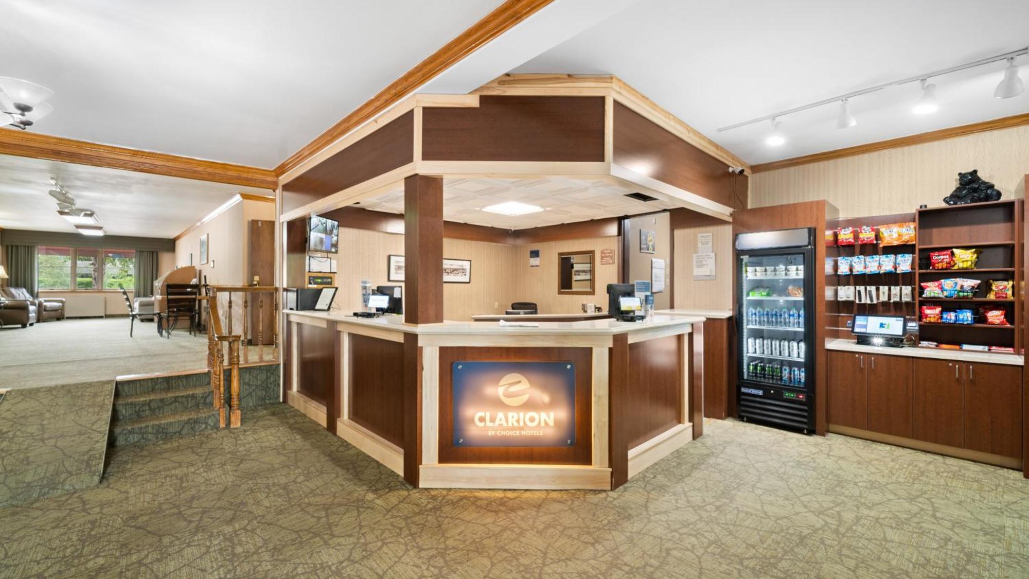 Clarion Hotel & Suites Fairbanks Near Ft Wainwright Экстерьер фото