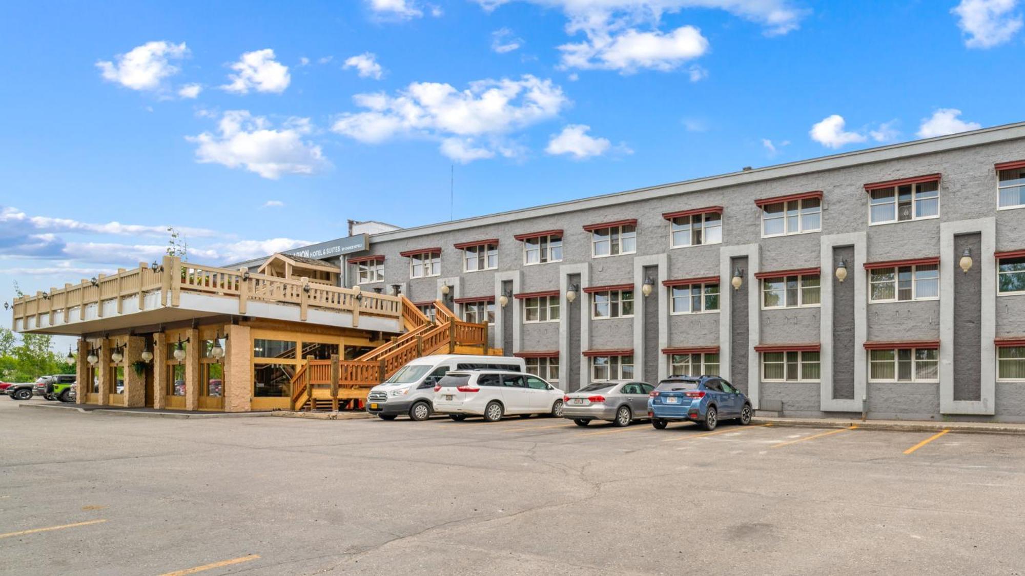 Clarion Hotel & Suites Fairbanks Near Ft Wainwright Экстерьер фото